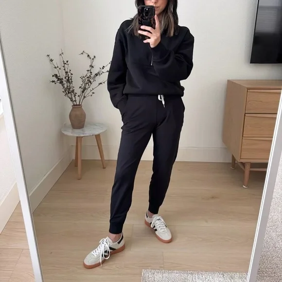 VUORI Performance Black Joggers S - Picture 4 of 6